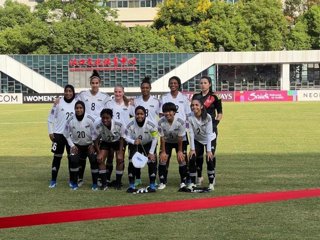 1728109134666042761.jpg 2-阿布扎比乡村女足以业余球员为主.jpg