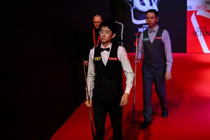 开云kaiyun首页-斯诺克大师赛：吴宜泽6-0横扫肖国栋，罗伯逊5-6憾负囧哥