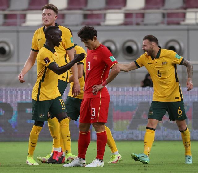 【国足观察】一场原罪！0比3能否倒逼李铁用人大变革