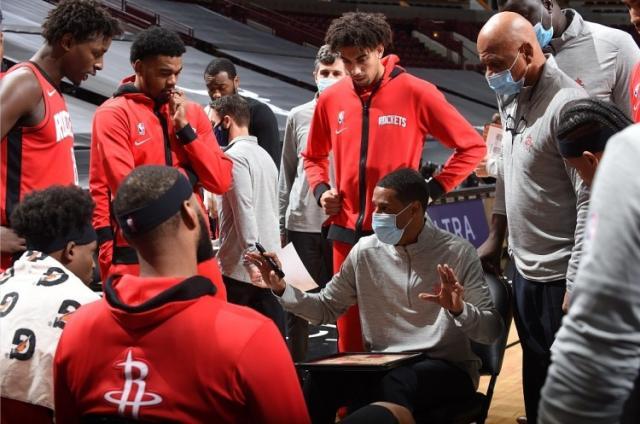 开云kaiyun网页版-胜率回到50%！哈登离队后火箭防守效率同期第二