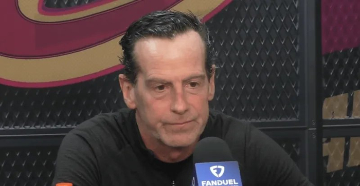 开云kaiyun首页-胜灰熊发布会！阿特金森自信谈深度，爆赞施罗德攻守+2角色球员！|季后赛|丹尼斯-施罗德|丹尼斯·施罗德|克利夫兰骑士队|NBA常规赛_新浪体育_新浪新闻